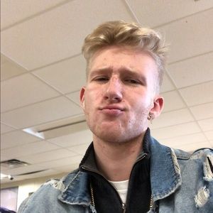 Meet your Posher, Aaron